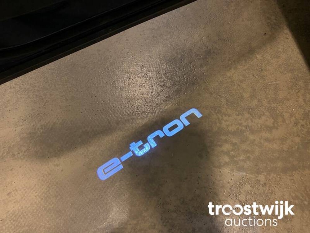 Audi E-tron 55 quattro advanced 408pk 2019