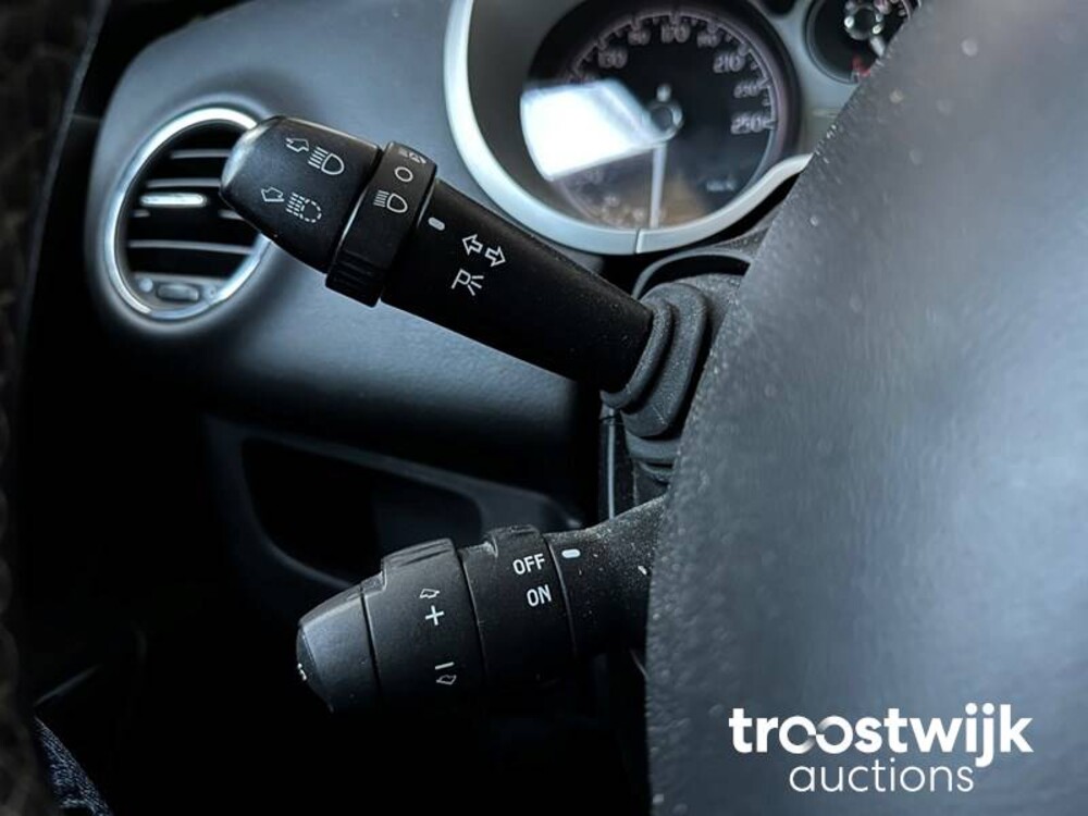 Lancia Delta 1.4-16V Argento 150pk 2008, G-012-LX