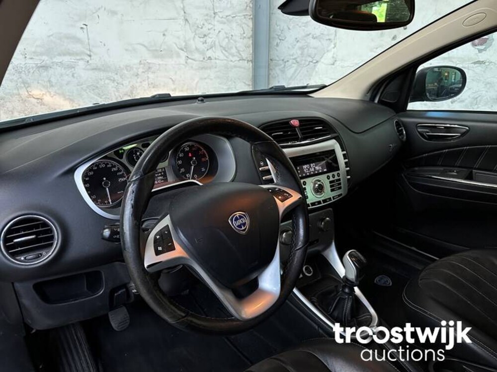 Lancia Delta 1.4-16V Argento 150pk 2008, G-012-LX