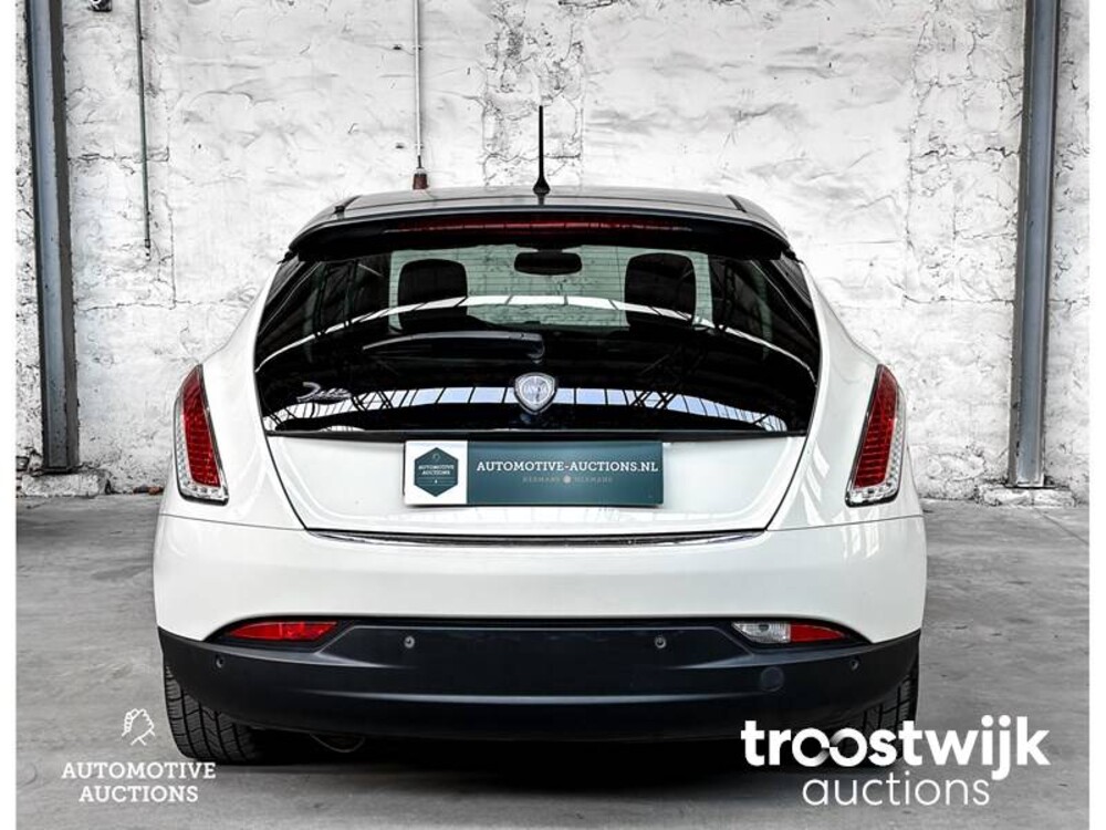 Lancia Delta 1.4-16V Argento 150pk 2008, G-012-LX