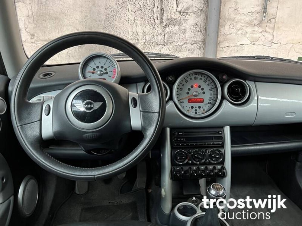 Mini 1.6 Cooper Pepper 116pk 2002, -Orig.NL-, 92-JT-HN