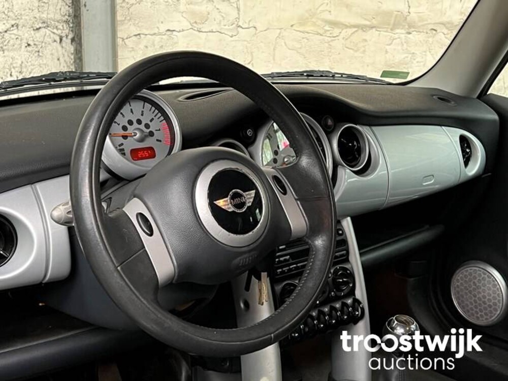 Mini 1.6 Cooper Pepper 116pk 2002, -Orig.NL-, 92-JT-HN