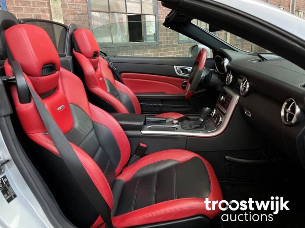 Mercedes-Benz SLK55 AMG 5.5 V8 421pk 2012 -Orig. NL-, 46-XVK-7