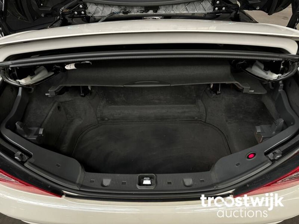 Mercedes-Benz SL550 5.5 V8 SL-Klasse 388pk 2010