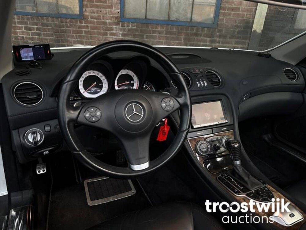 Mercedes-Benz SL550 5.5 V8 SL-Klasse 388pk 2010