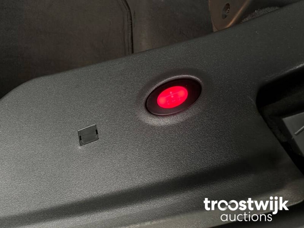 Mercedes-Benz SL550 5.5 V8 SL-Klasse 388pk 2010