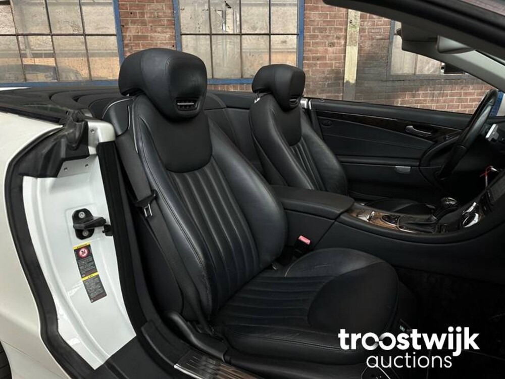 Mercedes-Benz SL550 5.5 V8 SL-Klasse 388pk 2010