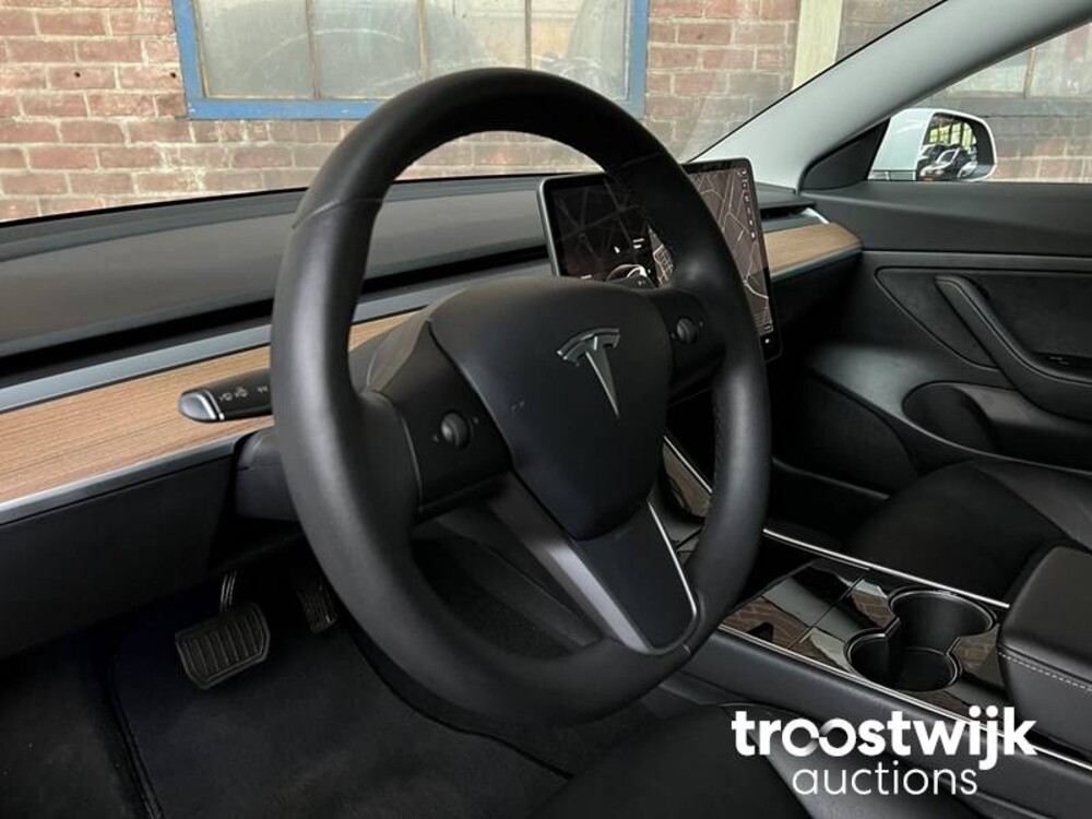 Tesla Model 3 Plus Standard RWD 238pk 2020, L-477-KG