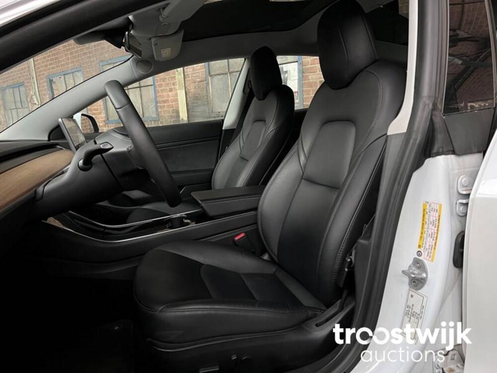 Tesla Model 3 Plus Standard RWD 238pk 2020, L-477-KG