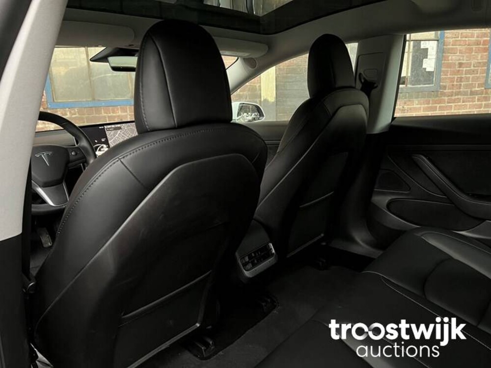 Tesla Model 3 Plus Standard RWD 238pk 2020, L-477-KG