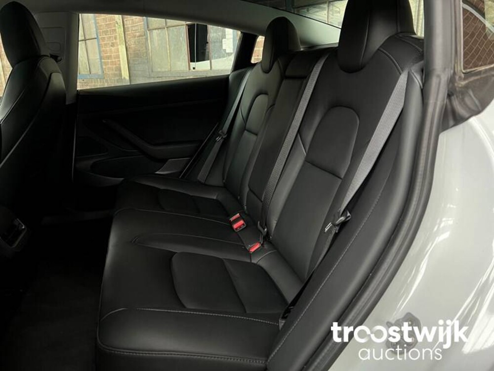 Tesla Model 3 Plus Standard RWD 238pk 2020, L-477-KG