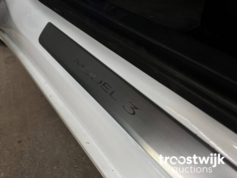 Tesla Model 3 Plus Standard RWD 238pk 2020, L-477-KG
