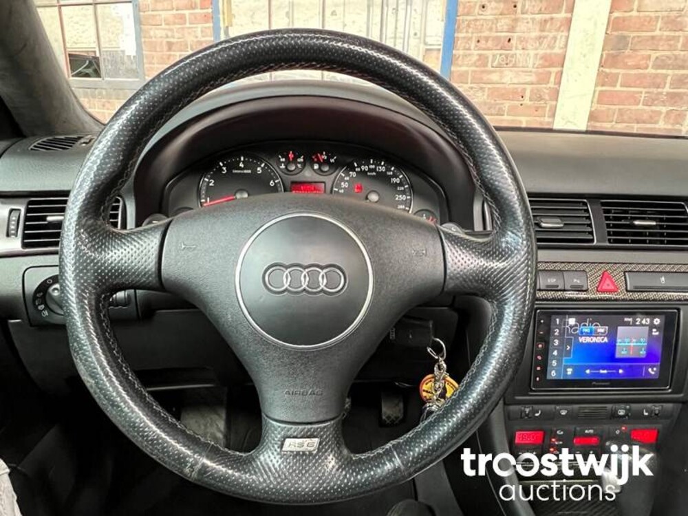 Audi RS6 Limousine 4.2 V8 Quattro  450pk 2003, ZS-298-V