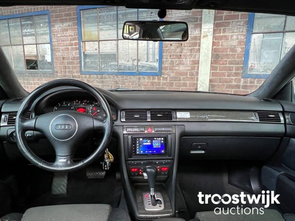 Audi RS6 Limousine 4.2 V8 Quattro  450pk 2003, ZS-298-V