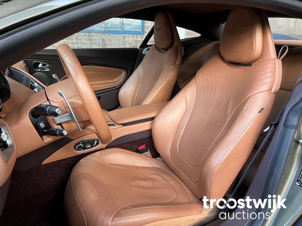 Aston Martin DB11 5.2 V12 Twin Turbo 609pk 2017