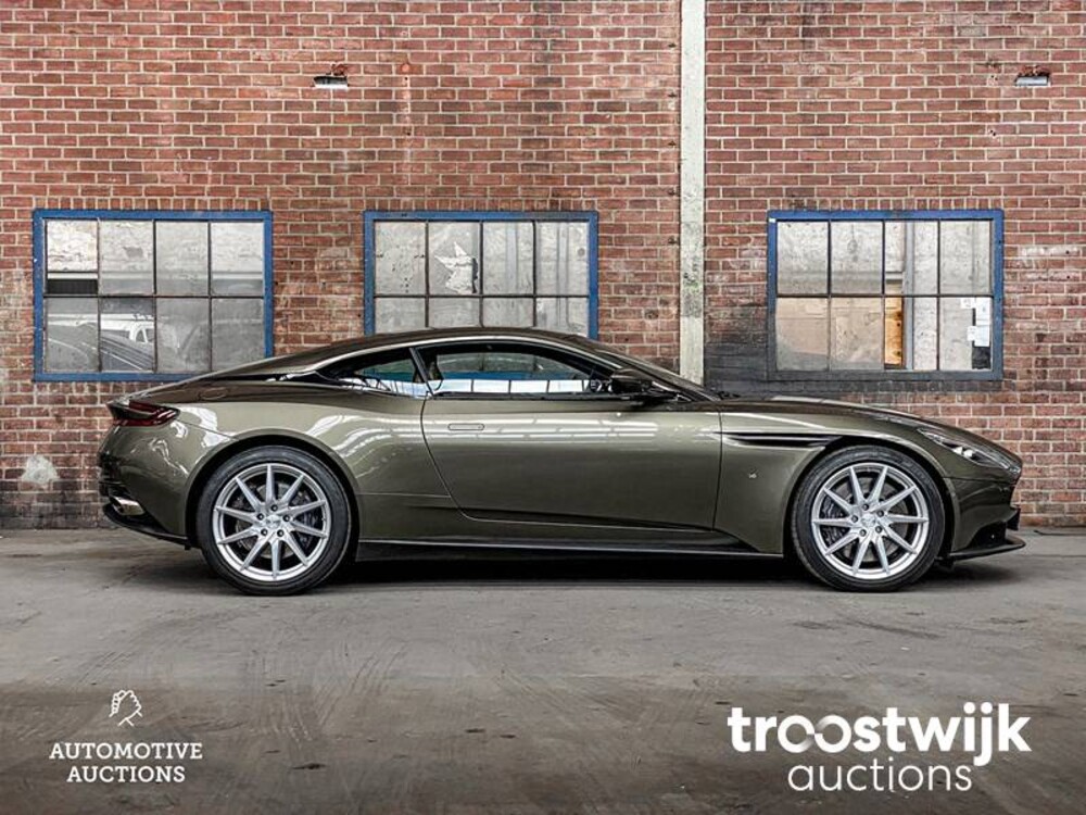 Aston Martin DB11 5.2 V12 Twin Turbo 609pk 2017
