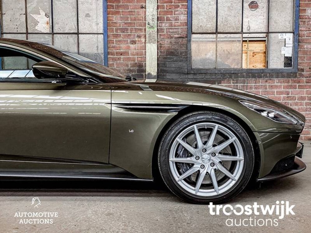 Aston Martin DB11 5.2 V12 Twin Turbo 609pk 2017