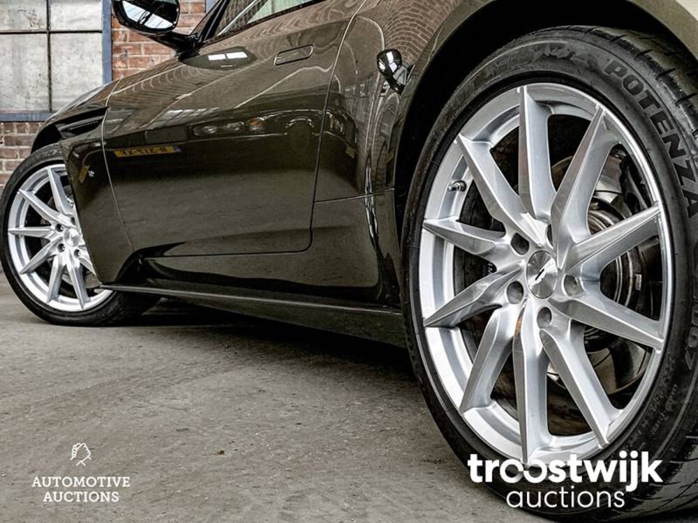 Aston Martin DB11 5.2 V12 Twin Turbo 609pk 2017