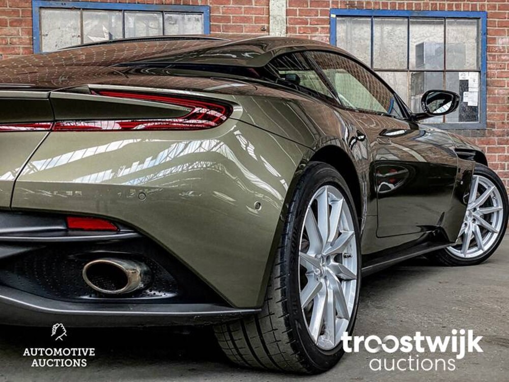 Aston Martin DB11 5.2 V12 Twin Turbo 609pk 2017