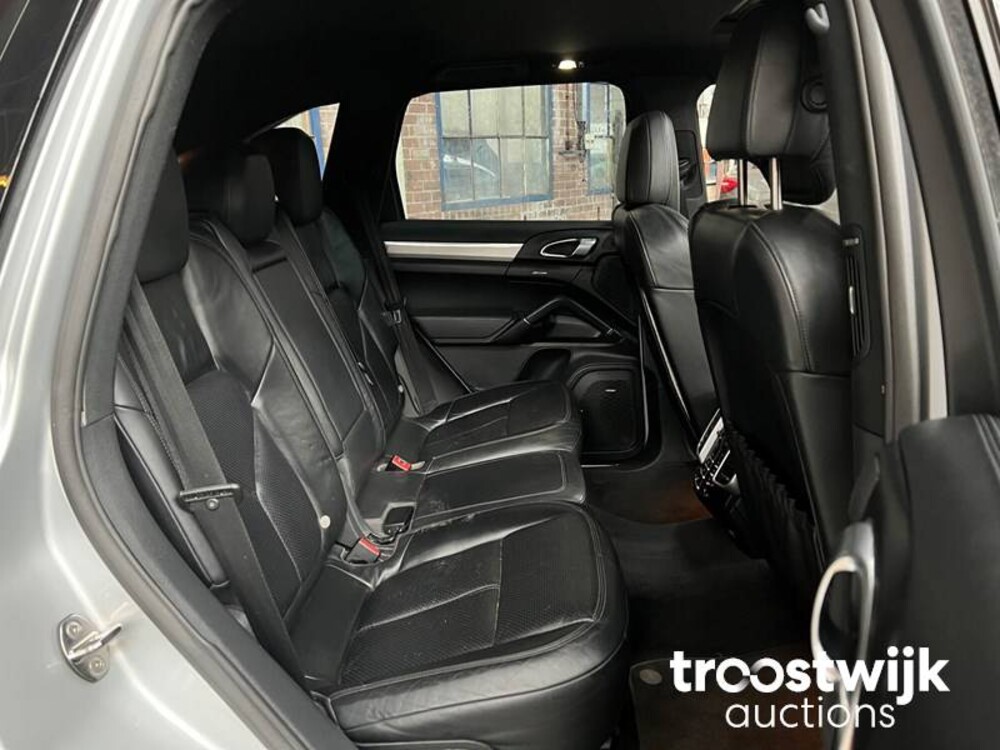 Porsche Cayenne 3.0 V6 240pk 2010