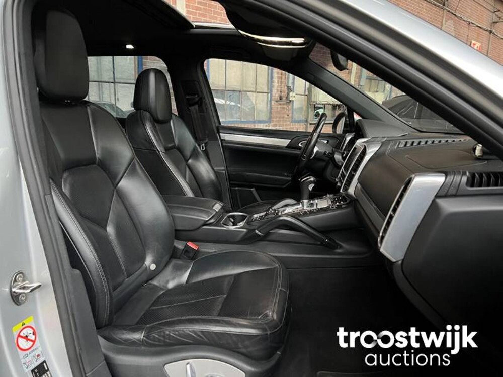 Porsche Cayenne 3.0 V6 240pk 2010