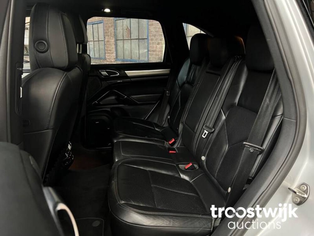 Porsche Cayenne 3.0 V6 240pk 2010