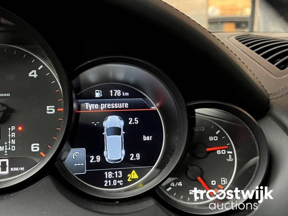 Porsche Cayenne 3.0 V6 240pk 2010