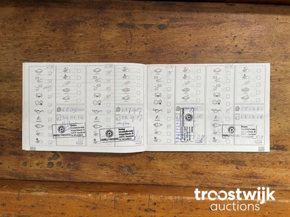 BMW 640i 3.0 L6 6-serie 235pk 2012