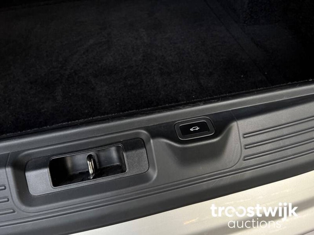 Land Rover Range Rover Vogue LWB Supercharged 386pk 2019