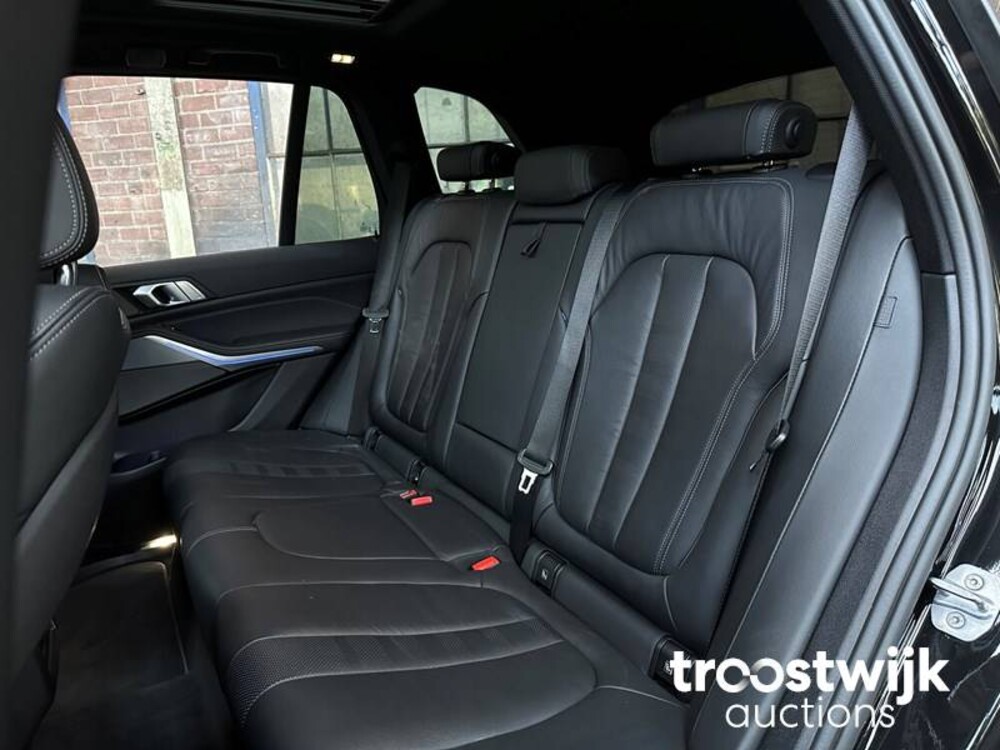 BMW X5 M-Sport xDrive40i High Executive 340pk 2018, S-428-KH