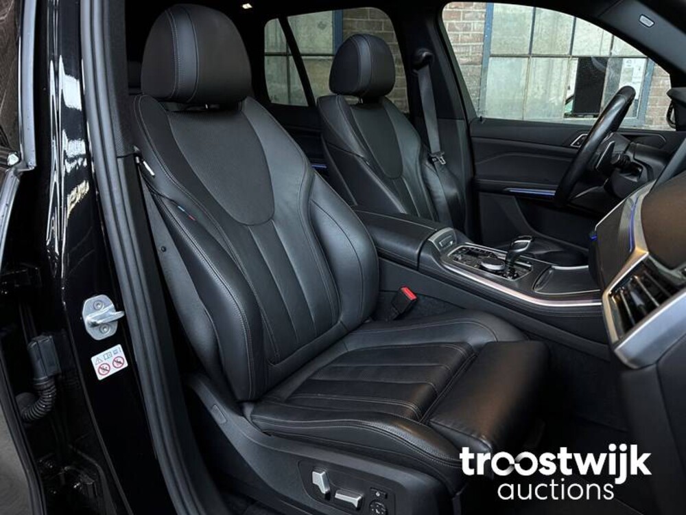 BMW X5 M-Sport xDrive40i High Executive 340pk 2018, S-428-KH