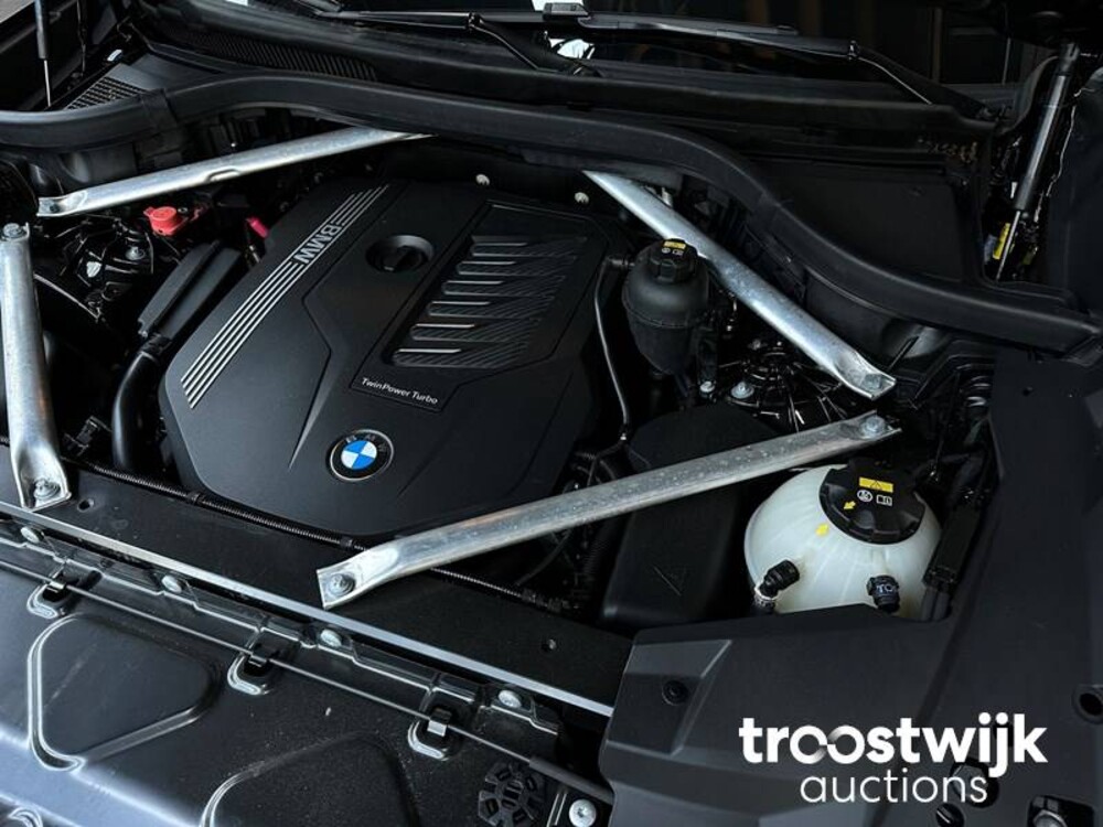 BMW X5 M-Sport xDrive40i High Executive 340pk 2018, S-428-KH