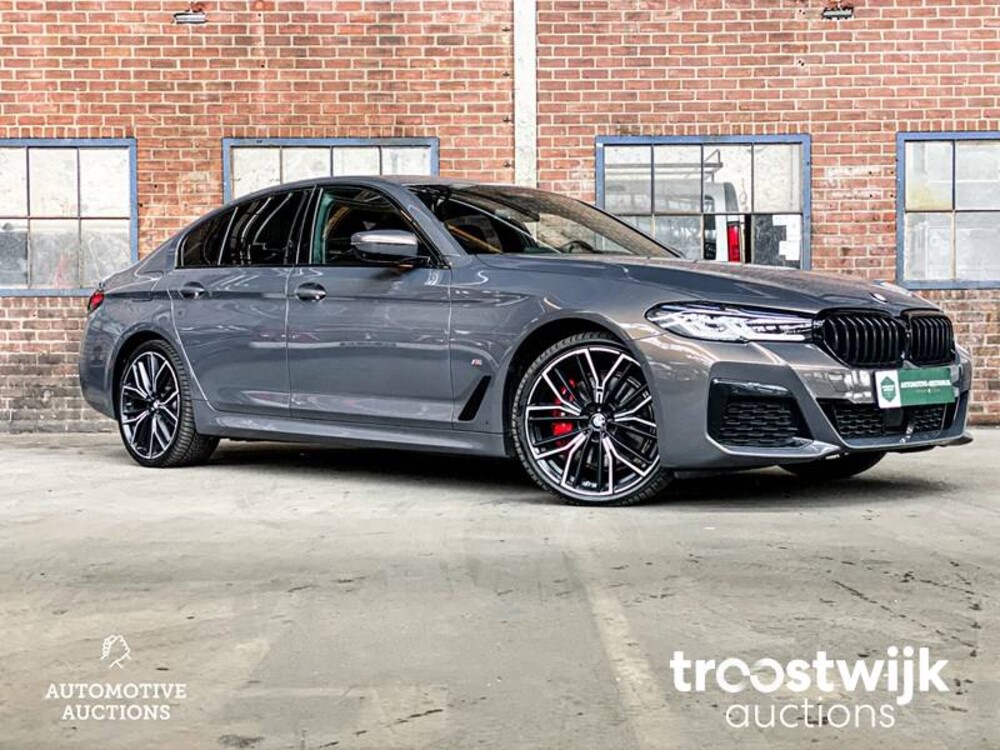 BMW 520e M-Sport Business Edition Plus 204pk 2022 -Orig. NL-, N-654-VK Fabrieksgarantie