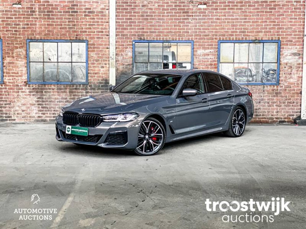 BMW 520e M-Sport Business Edition Plus 204pk 2022 -Orig. NL-, N-654-VK Fabrieksgarantie