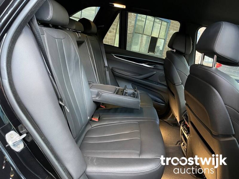 BMW X5 xDrive50i Gepantserd Af-fabriek 450pk 2017