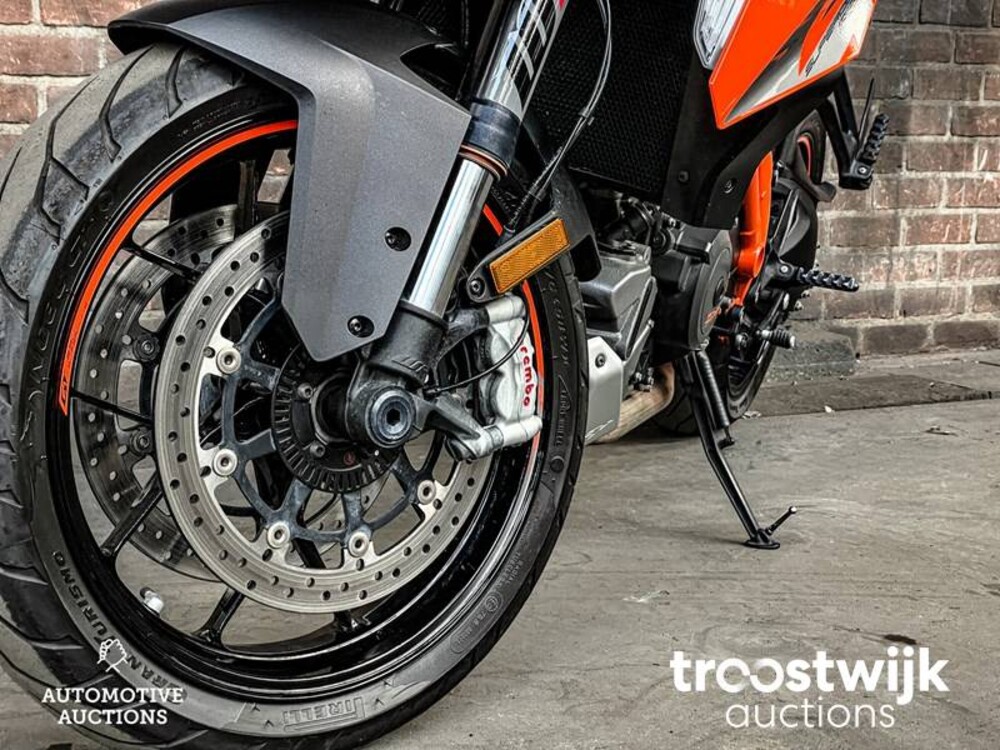 KTM Superduke GT 1290 AKRAPOVIC 2768cc 173pk 2017