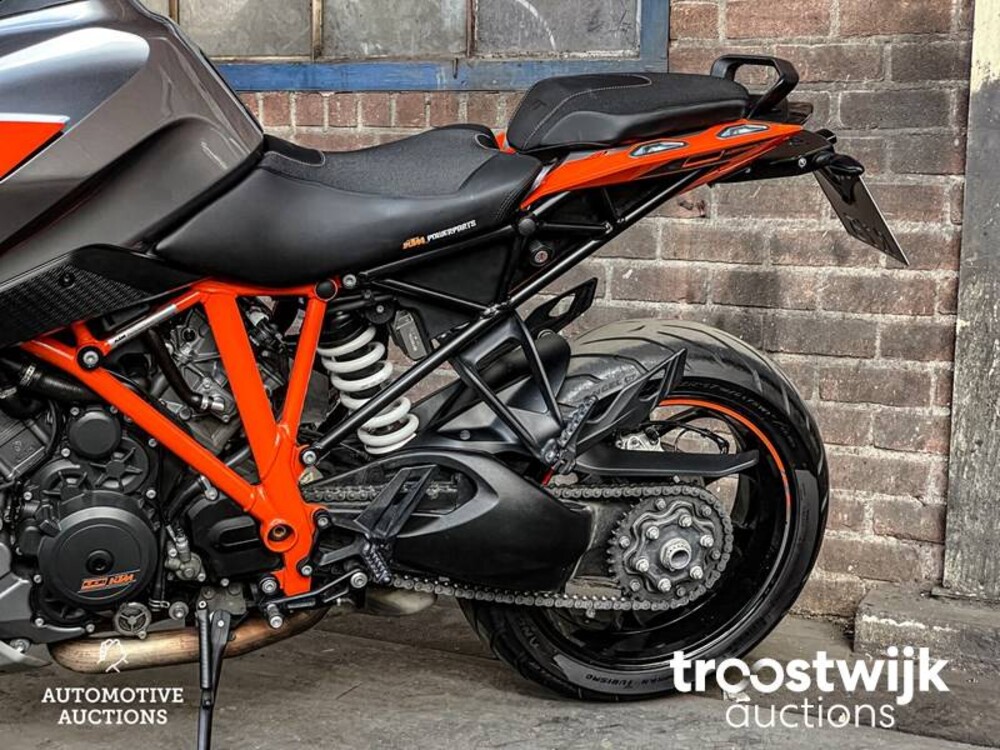 KTM Superduke GT 1290 AKRAPOVIC 2768cc 173pk 2017
