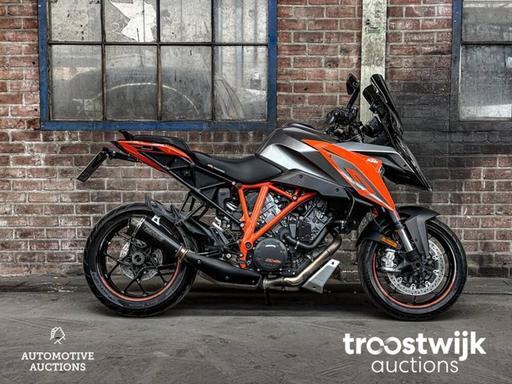KTM Superduke GT 1290 AKRAPOVIC 2768cc 173pk 2017