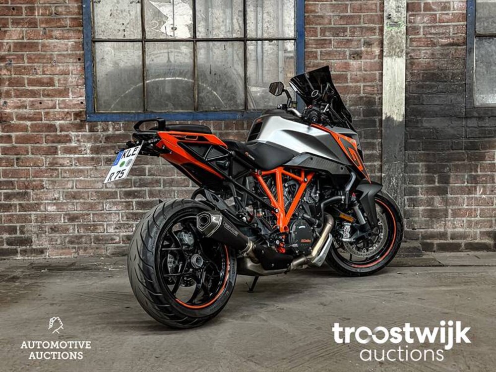 KTM Superduke GT 1290 AKRAPOVIC 2768cc 173pk 2017