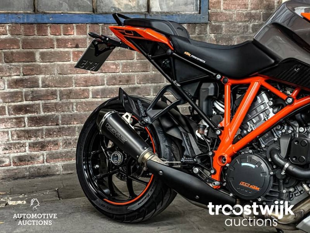 KTM Superduke GT 1290 AKRAPOVIC 2768cc 173pk 2017