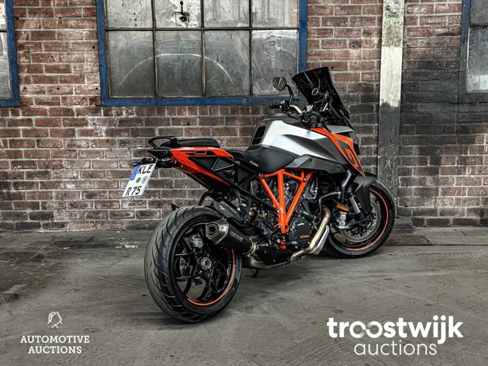 KTM Superduke GT 1290 AKRAPOVIC 2768cc 173pk 2017