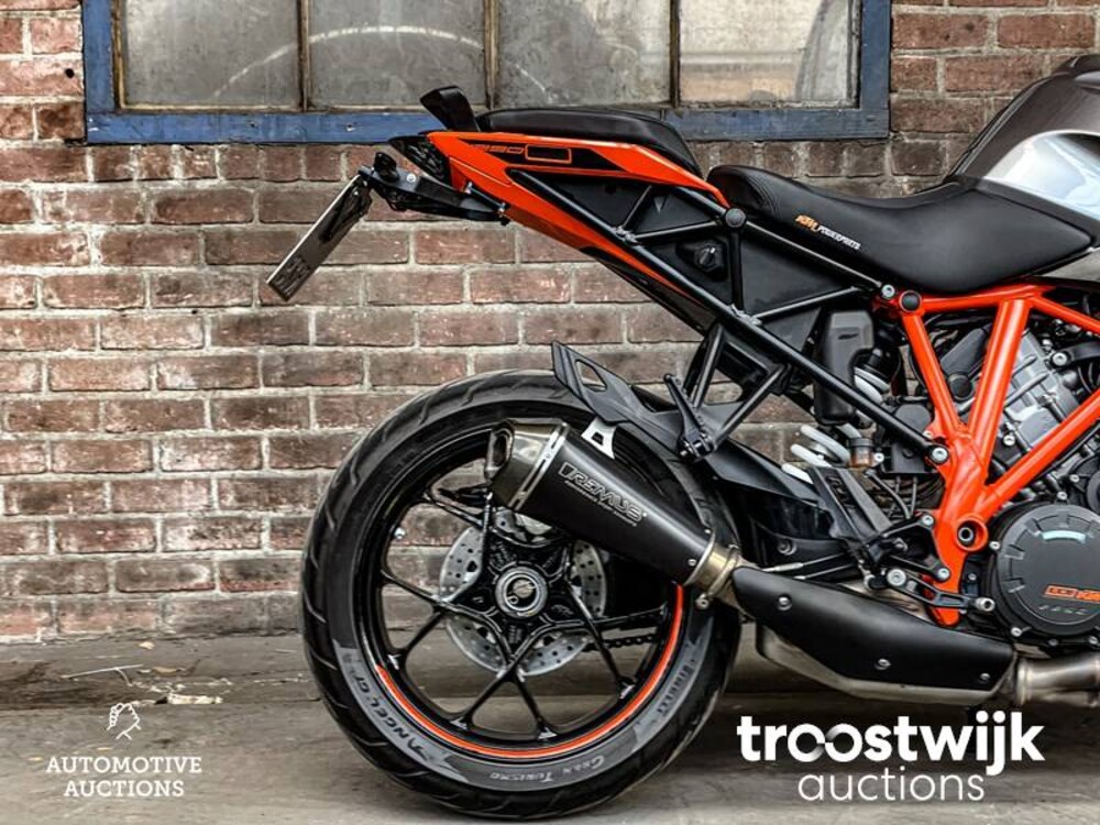 KTM Superduke GT 1290 AKRAPOVIC 2768cc 173pk 2017