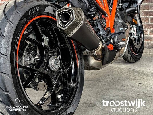 KTM Superduke GT 1290 AKRAPOVIC 2768cc 173pk 2017