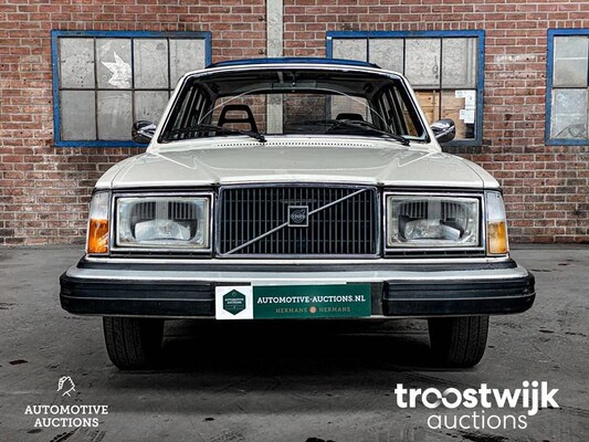 Volvo 264 DL 125pk 1977, 78-YA-97