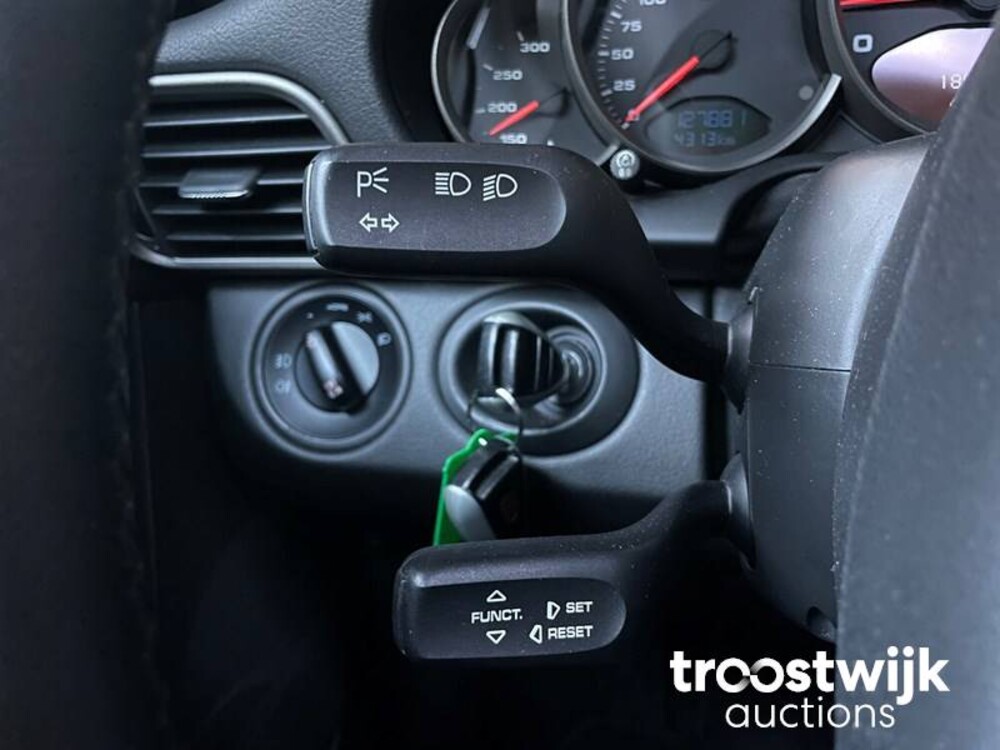 Porsche 911 997 3.6 Carrera 4 325pk 2005, 10-SX-ZG