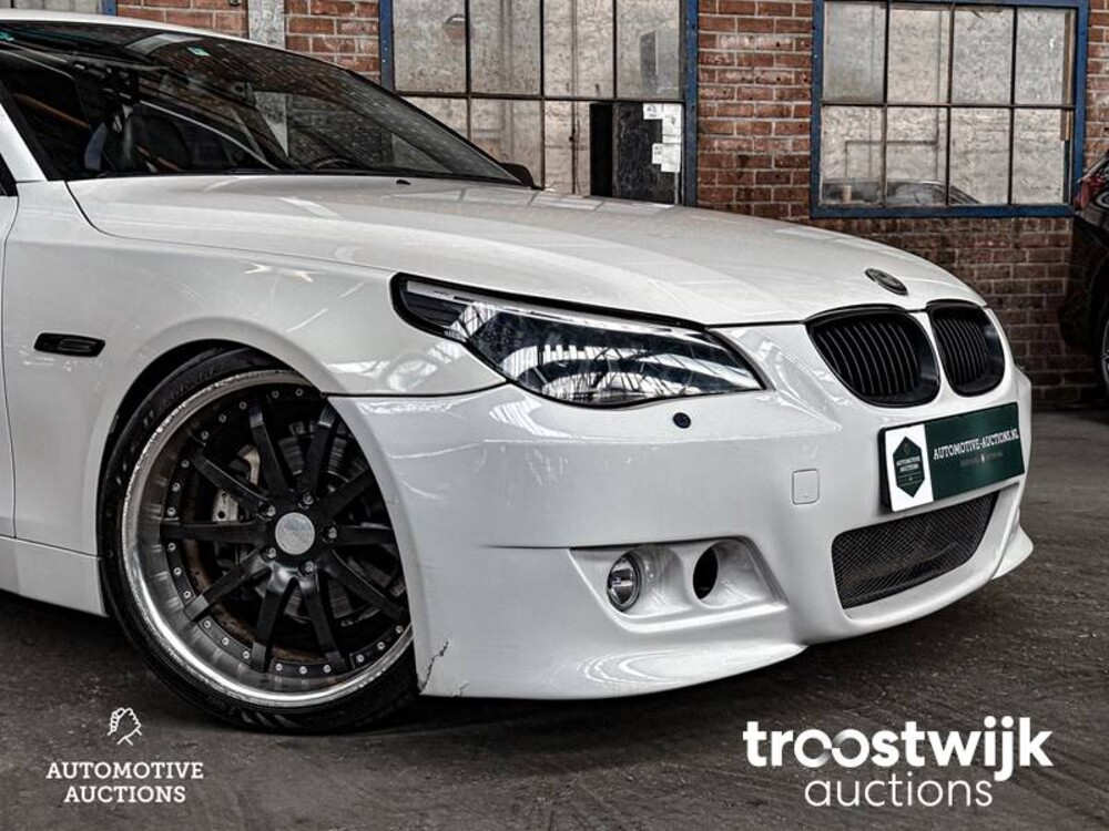 BMW 530i High Executive E60 5-serie 231pk 2004
