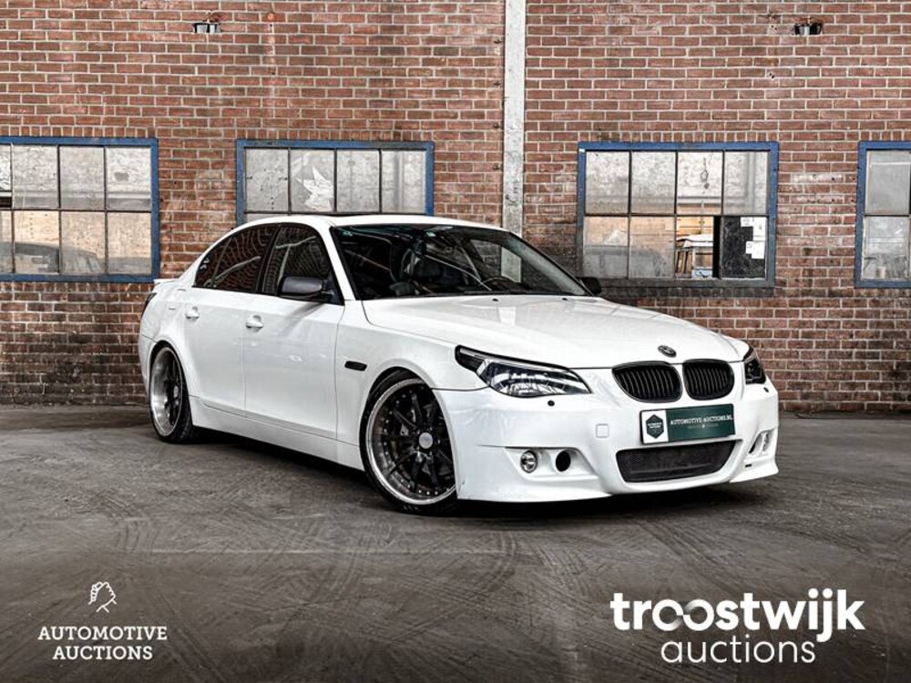 BMW 530i High Executive E60 5-serie 231pk 2004