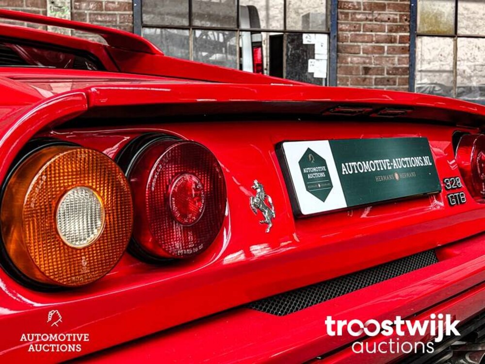 Ferrari 328 GTB 3200 Quattrovalvole 271pk 1989, 04-LXS-1