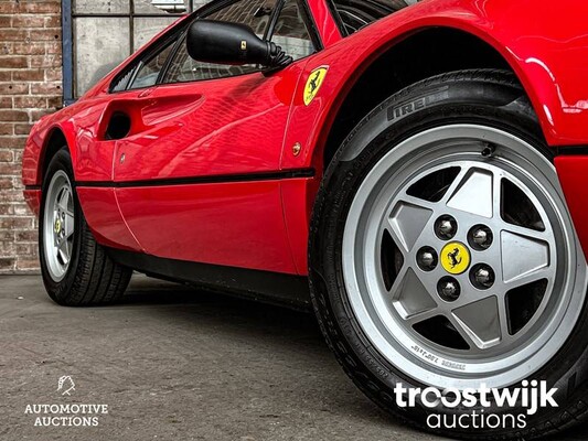 Ferrari 328 GTB 3200 Quattrovalvole 271pk 1989, 04-LXS-1