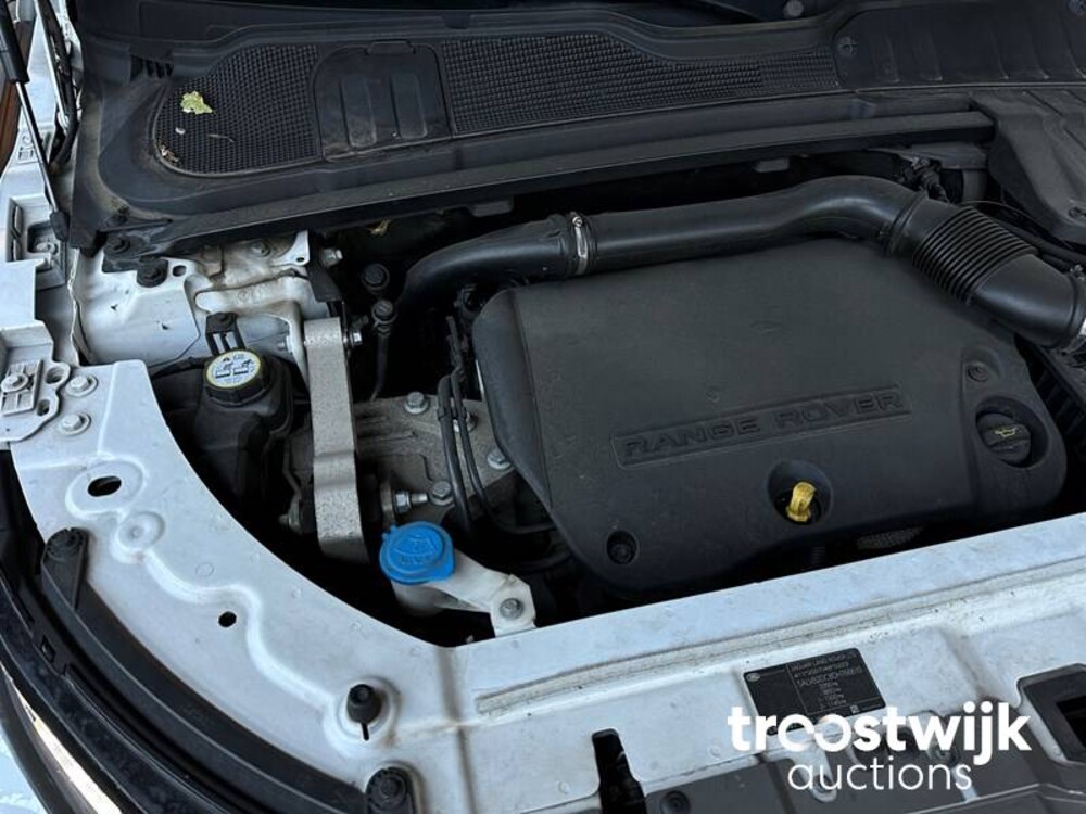 Land Rover 2.2 eD4 2WD Prestige 150pk 2013, XT-118-V